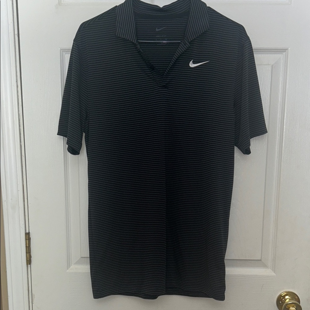 Nike Men's Black and Gray Polo Shirt